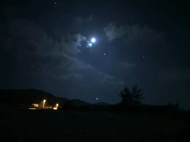 Iphoneで夜景 星空を撮影する カメラ アプリの使い方 写真 ビデオを撮影する Ipod Ipad Iphoneのすべて